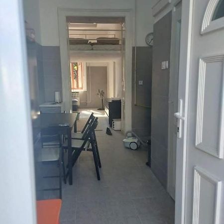 Linh Phuong Apartment Будапеща Екстериор снимка